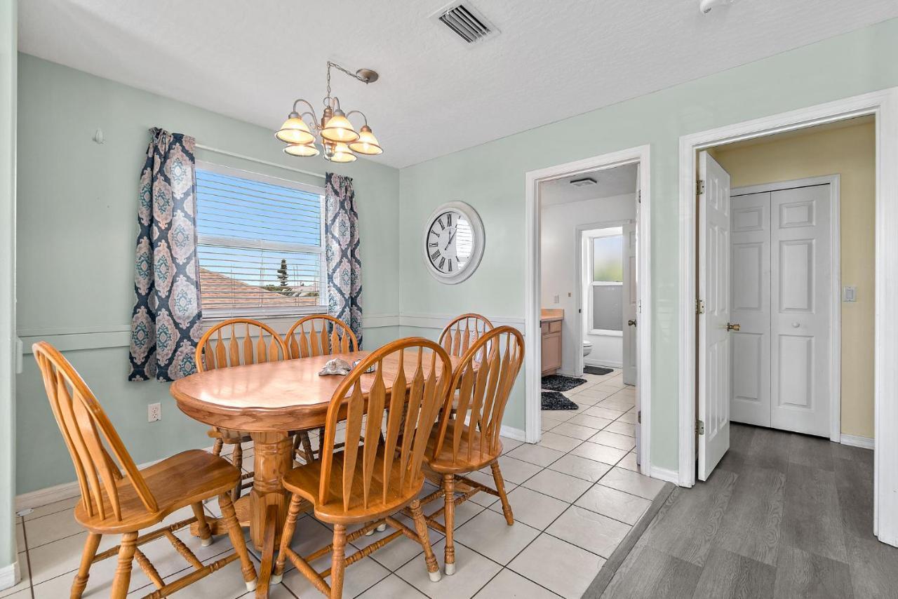 Surfside Paradise Retreat - 3Br And 2Ba Duplex, Grill, Dog Friendly - Close To The Beach! Melbourne Extérieur photo