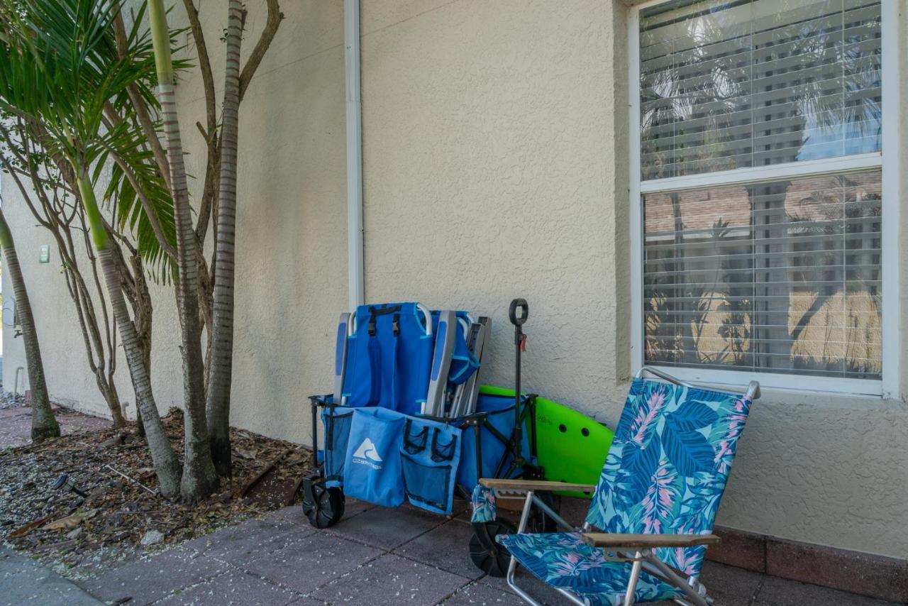 Surfside Paradise Retreat - 3Br And 2Ba Duplex, Grill, Dog Friendly - Close To The Beach! Melbourne Extérieur photo
